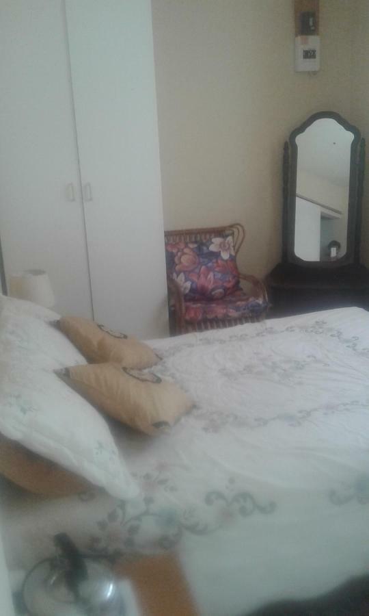 50 On Theal Apartment ปาโรว์ ภายนอก รูปภาพ